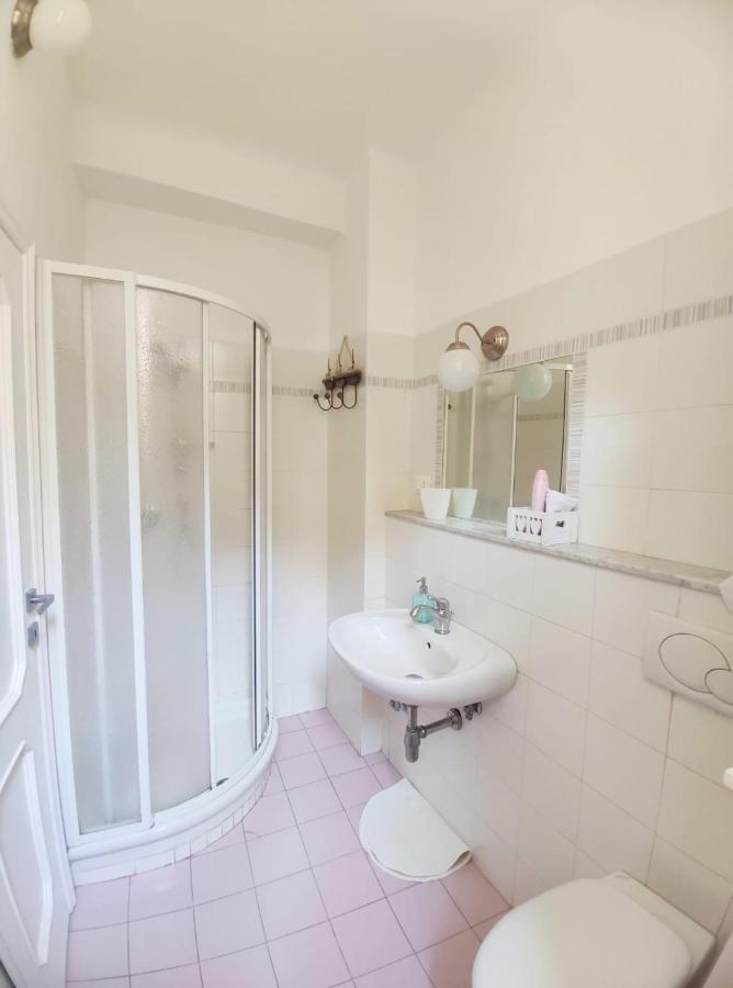 Apartment Chez Tamara With Private Parking And Air Conditioned